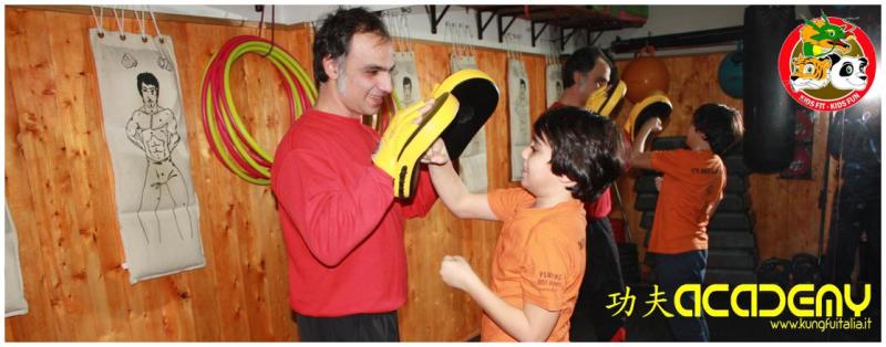 Kung Fu Academy Caserta di Sifu Mezzone Wing Chun Tjun, Ving Tsun Kung Fu Bambini difesa personale Accademia nazionale Italia scuola di taiji sanda chi kung www.kungfuitalia.i (2)